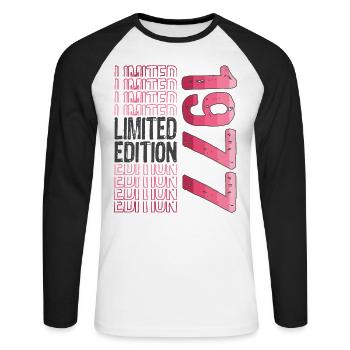 Limited Edition Since 1977 Birthday Vintage 1977 - Unisex Long Sleeve Baseball T-Shirt - white/black - Front - Nik (191cm)