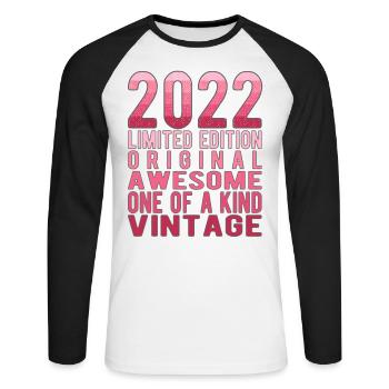 Edition limitée depuis 2022 Anniversaire Millésime 2022 - T-shirt baseball manches longues Homme - blanc/noir - Devant - Nik (191cm)