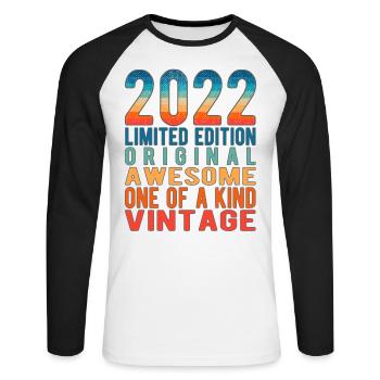 Edition limitée depuis 2022 Anniversaire Millésime 2022 - T-shirt baseball manches longues Homme - blanc/noir - Devant - Nik (191cm)