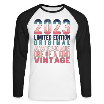 Limited Edition since 2023 Birthday Vintage 2023 - Unisex Long Sleeve Baseball T-Shirt - white/black - Front - Nik (191cm)