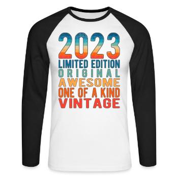 Limited Edition since 2023 Birthday Vintage 2023 - Unisex Long Sleeve Baseball T-Shirt - white/black - Front - Nik (191cm)