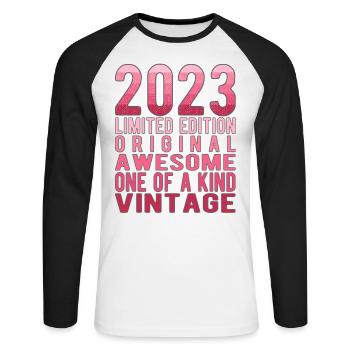 Limited Edition since 2023 Birthday Vintage 2023 - Unisex Long Sleeve Baseball T-Shirt - white/black - Front - Nik (191cm)