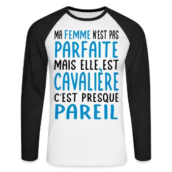 Meine Frau ist nicht perfekt, aber sie ist leichtsinnig - Unisex Baseballshirt langarm - Weiß/Schwarz - Vorne - Nik (191cm)
