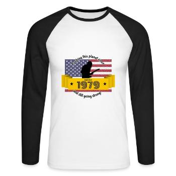 45. Geburtstag fait vibrer cette planète depuis 09/1979 - T-shirt baseball manches longues Homme - blanc/noir - Devant - Nik (191cm)