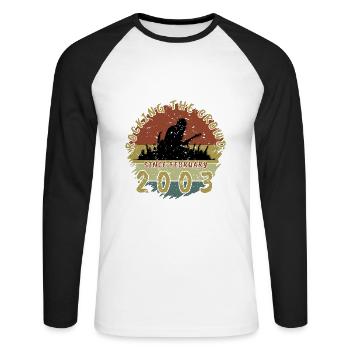 22. Geburtstag Rocking the crowd GIT 02/2003 - Unisex Baseballshirt langarm - Weiß/Schwarz - Vorne - Nik (191cm)