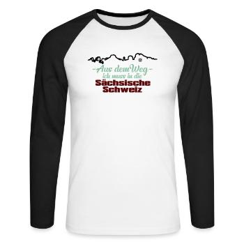 Aus dem Weg ich muss in die Sächsische Schweiz - Unisex Baseballshirt langarm - Weiß/Schwarz - Vorne - Nik (191cm)