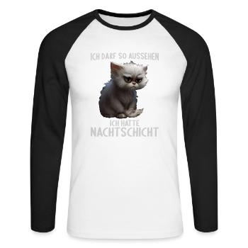 Nachtschicht Dienst Krankenschwester Pflegekraft - Unisex Baseballshirt langarm - Weiß/Schwarz - Vorne - Nik (191cm)