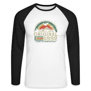 Original since 1932 Limited Edition - Unisex Long Sleeve Baseball T-Shirt - white/black - Front - Nik (191cm)