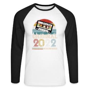 Vintage 2022 2 Year Anniversary Gift - Unisex Long Sleeve Baseball T-Shirt - white/black - Front - Nik (191cm)