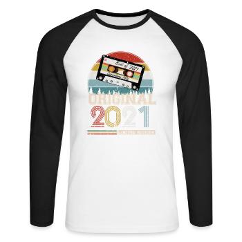 Vintage 2021 3 Year Anniversary Gift - Unisex Long Sleeve Baseball T-Shirt - white/black - Front - Nik (191cm)