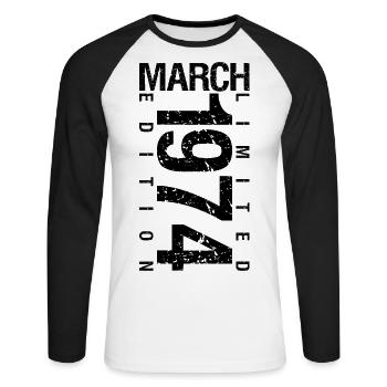 Anniversaire Mars 1974 Mars né en Mars - T-shirt baseball manches longues Homme - blanc/noir - Devant - Nik (191cm)