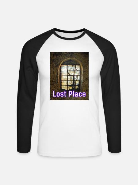 Lost Place - Das Fenster zum Hof - Unisex Baseballshirt langarm - Weiß/Schwarz
