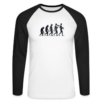 Evolution des Fotografen: Vom Affen zum KI-Fotografen - Unisex Baseballshirt langarm - Weiß/Schwarz - Vorne - Nik (191cm)