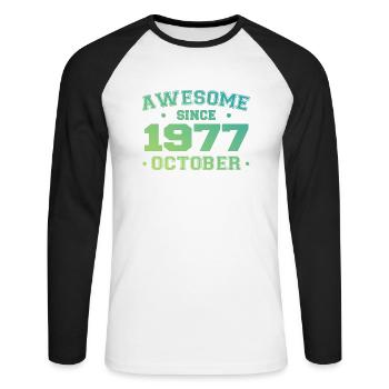 Octobre 1977 - Cadeau Anniversaire Octobre 1977 - T-shirt baseball manches longues Homme - blanc/noir - Devant - Nik (191cm)