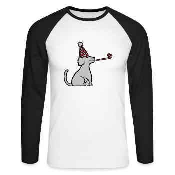Geburtstagskind sitzender braver Hund - Unisex Baseballshirt langarm - Weiß/Schwarz - Vorne - Nik (191cm)