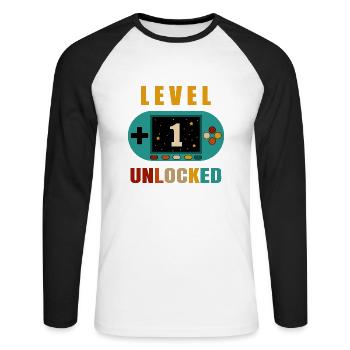 Stufe 1 entsperrt. 1. Geburtstag - Unisex Baseballshirt langarm - Weiß/Schwarz - Vorne - Nik (191cm)