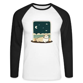 Niedliche mollige Robbe am Ufer mit Nachthimmel - Unisex Baseballshirt langarm - Weiß/Schwarz - Vorne - Nik (191cm)