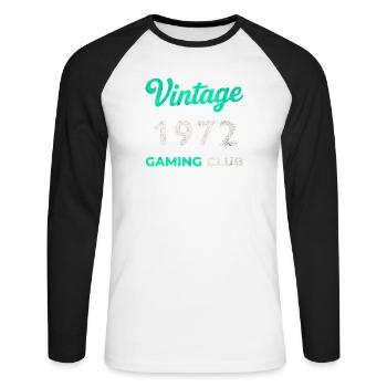 Vintage 1972 – Gaming Club Retro Geburtsjahr_ - Unisex Long Sleeve Baseball T-Shirt - white/black - Front - Nik (191cm)