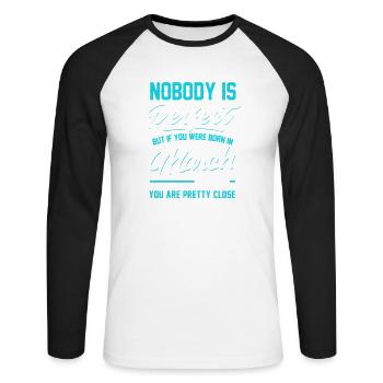 Mars 1972 Vous êtes assez proche parfait - T-shirt baseball manches longues Homme - blanc/noir - Devant - Nik (191cm)
