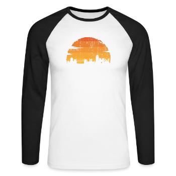Silhouette de la ligne d’horizon de la ville du coucher de soleil - T-shirt baseball manches longues Homme - blanc/noir - Devant - Nik (191cm)