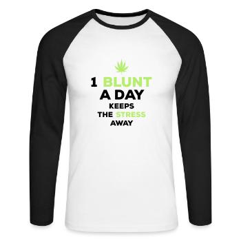 blunt day stress away - Unisex Baseballshirt langarm - Weiß/Schwarz - Vorne - Nik (191cm)