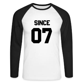 Together since 2007 Paarshirt - Unisex Baseballshirt langarm - Weiß/Schwarz - Vorne - Nik (191cm)