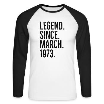 Legende seit März 1973 - Unisex Baseballshirt langarm - Weiß/Schwarz - Vorne - Nik (191cm)