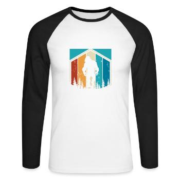 Just a Boy who loves Bigfoot - Unisex Baseballshirt langarm - Weiß/Schwarz - Vorne - Nik (191cm)