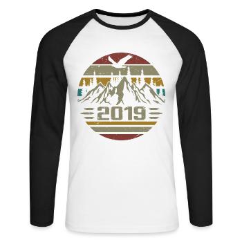 Born in 2019 Original Retro 2019 Birthday Gift - Unisex Long Sleeve Baseball T-Shirt - white/black - Front - Nik (191cm)
