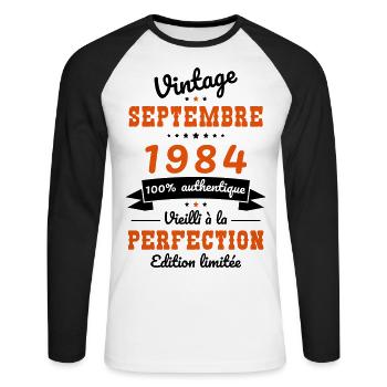 40 Jahre Jubiläum - Jahrgang - September 1984 - Unisex Baseballshirt langarm - Weiß/Schwarz - Vorne - Nik (191cm)