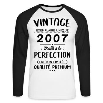 18 Year Anniversary - Vintage 2007 - Unisex Long Sleeve Baseball T-Shirt - white/black - Front - Nik (191cm)