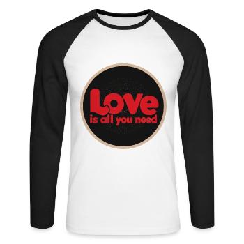 L’amour (c’est tout ce dont vous avez besoin) Œuvres d’art originales - T-shirt baseball manches longues Homme - blanc/noir - Devant - Nik (191cm)