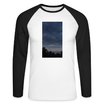 90E95C38 10D6 4B56 B98E 11BDECDDF03E - Unisex Baseballshirt langarm - Weiß/Schwarz - Vorne - Nik (191cm)