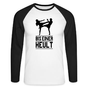 bis einer heult - Unisex Baseballshirt langarm - Weiß/Schwarz - Vorne - Nik (191cm)