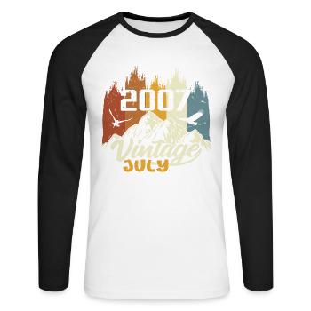 Vintage Juli 2007 Geburtstagsgeschenk Juli 2007 - Unisex Baseballshirt langarm - Weiß/Schwarz - Vorne - Nik (191cm)