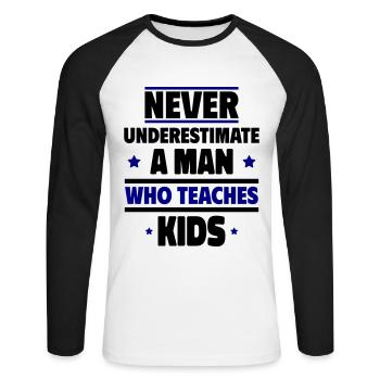 einen Mann, der Kinder unterrichtet - Unisex Baseballshirt langarm - Weiß/Schwarz - Vorne - Nik (191cm)