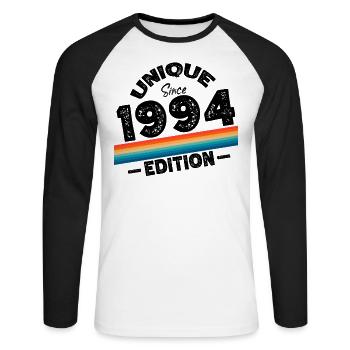 Unique depuis 1994 Edition Anniversaire Millésime 1994 - T-shirt baseball manches longues Homme - blanc/noir - Devant - Nik (191cm)