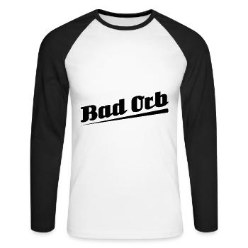 Bad Orb - Textdesign mit Stadtnamen - Unisex Baseballshirt langarm - Weiß/Schwarz - Vorne - Nik (191cm)