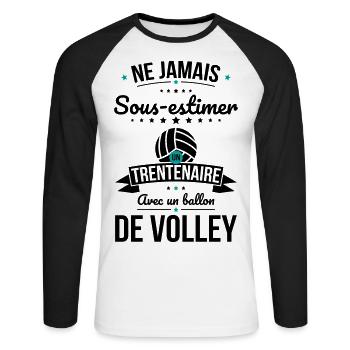 Sous-estimer un trentenaire avec ballon de volley - T-shirt baseball manches longues Homme - blanc/noir - Devant - Nik (191cm)