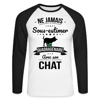 Sous-estimer un quadragénaire avec son chat - T-shirt baseball manches longues Homme - blanc/noir - Devant - Nik (191cm)