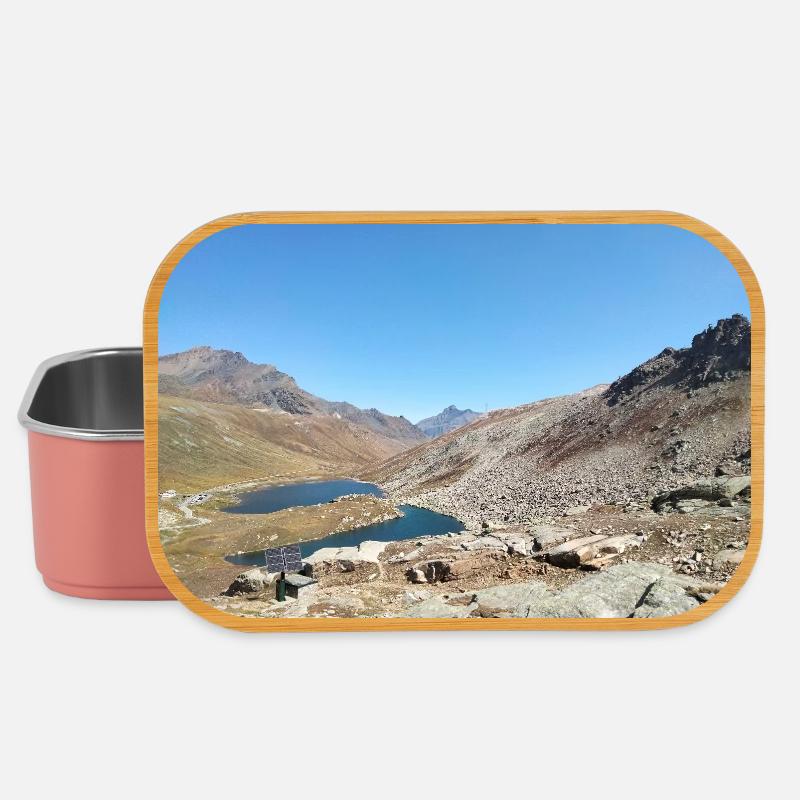 Alpine lake under clear sky - Lunch Box - light pink