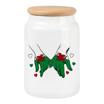 Wales_Flagge_Haendehalten - Cookie Jar with Wooden Lid - white - Front