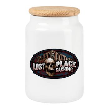 Lost Place Caching Skull Badge - Keksdose mit Holzdeckel - Weiß - Vorne