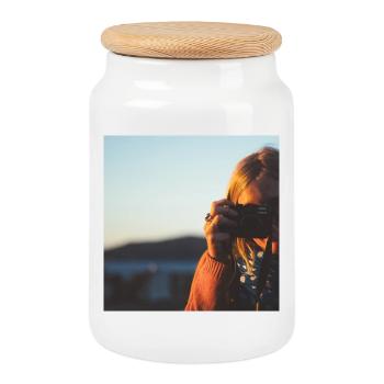 The photographer - Cookie Jar with Wooden Lid - white - Front