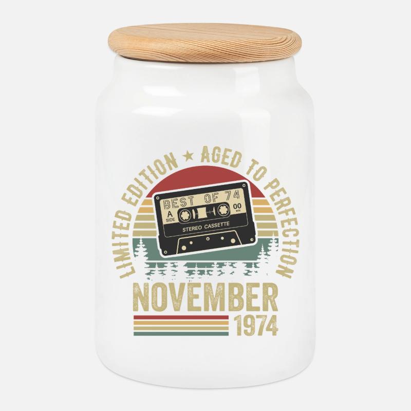 November 1974 - Keksdose mit Holzdeckel - Weiß