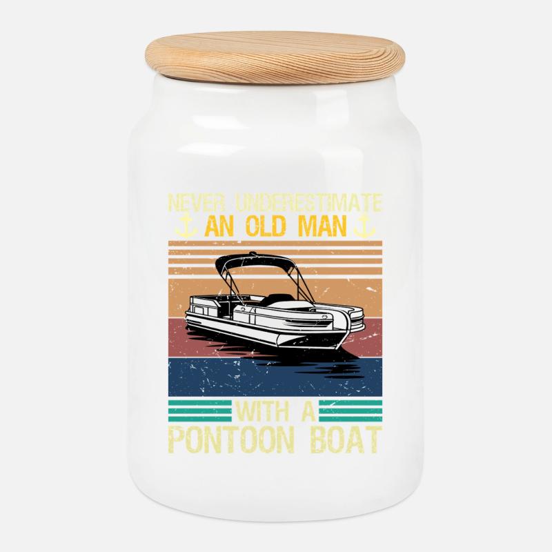 Never Underestimate An Old Man With Pontoon Boat - Keksdose mit Holzdeckel - Weiß