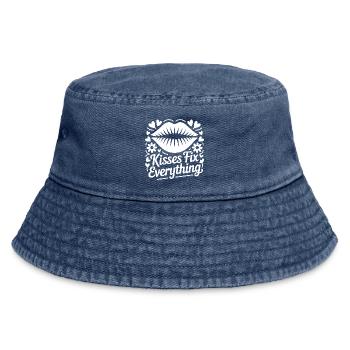 Kisses Fix Everything – Lippenmotiv - Vintage Bucket Hat - Vintage Denim - Vorne