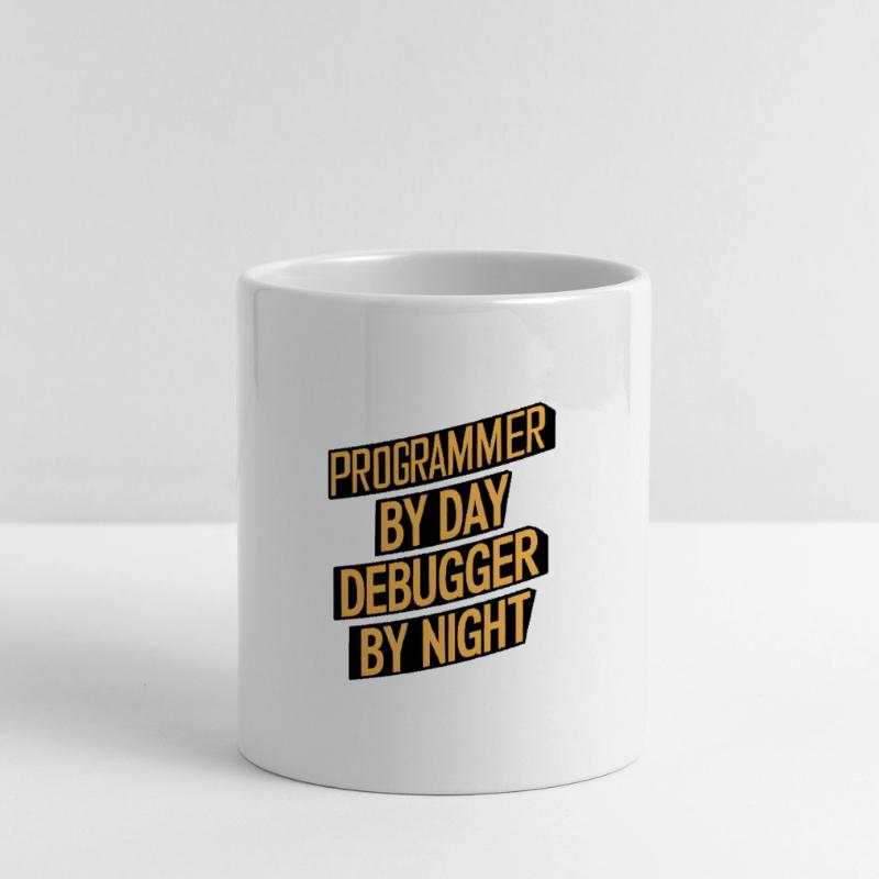Programmer by Day, Debugger by Night Tasse mit Herzhenkel
