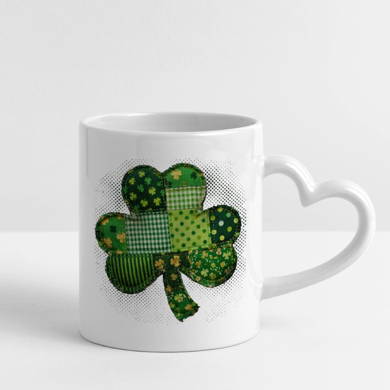 Trèfle – St. Patrick vintage en patchwork Mug avec anse en forme de cœur