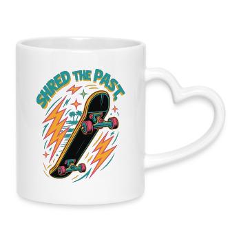 Retro Skateboard „Shred the Past“ Shirt - Tasse mit Herzhenkel - Weiß - Rechts